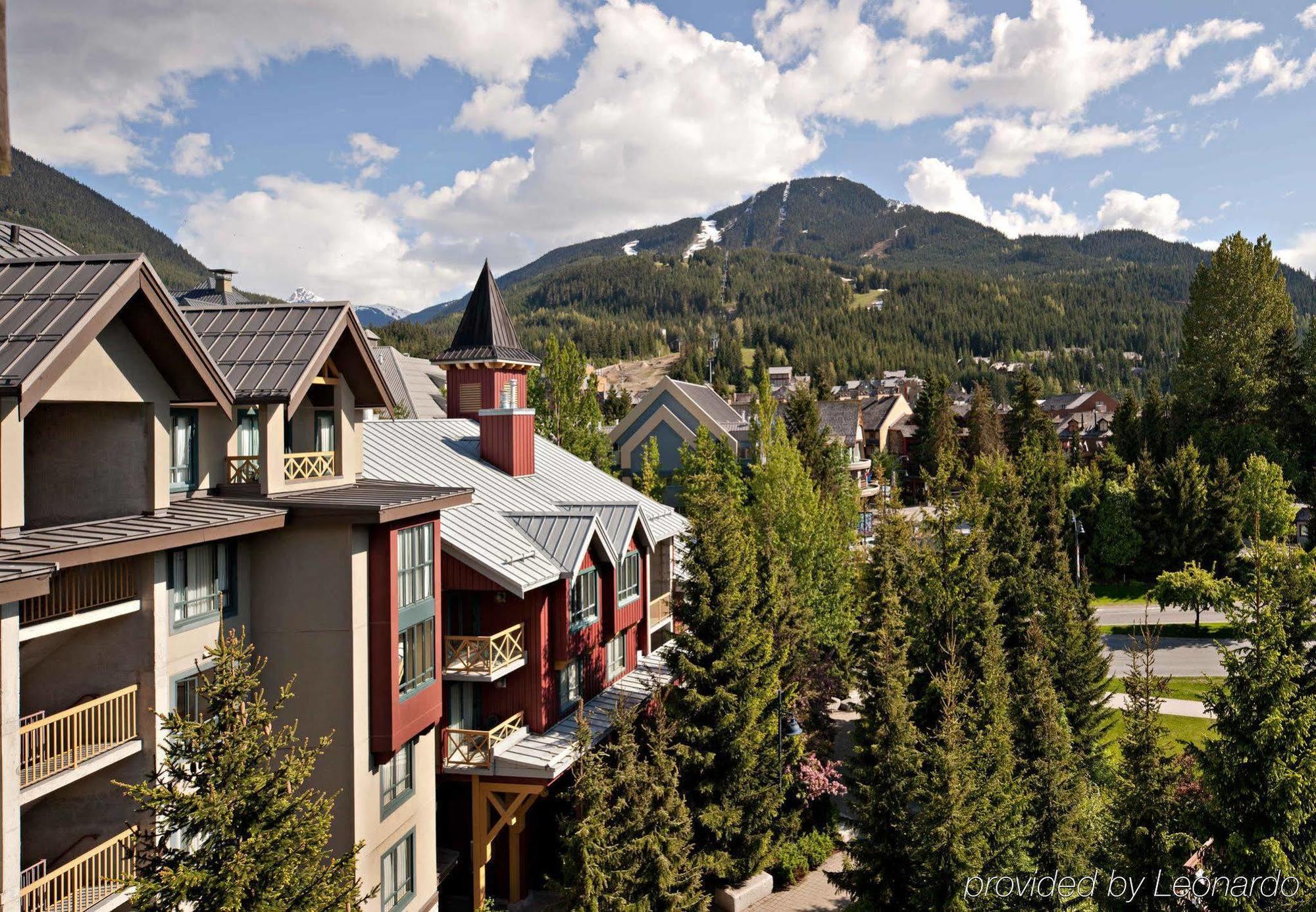 Delta Hotels By Marriott Whistler Village Suites Extérieur photo