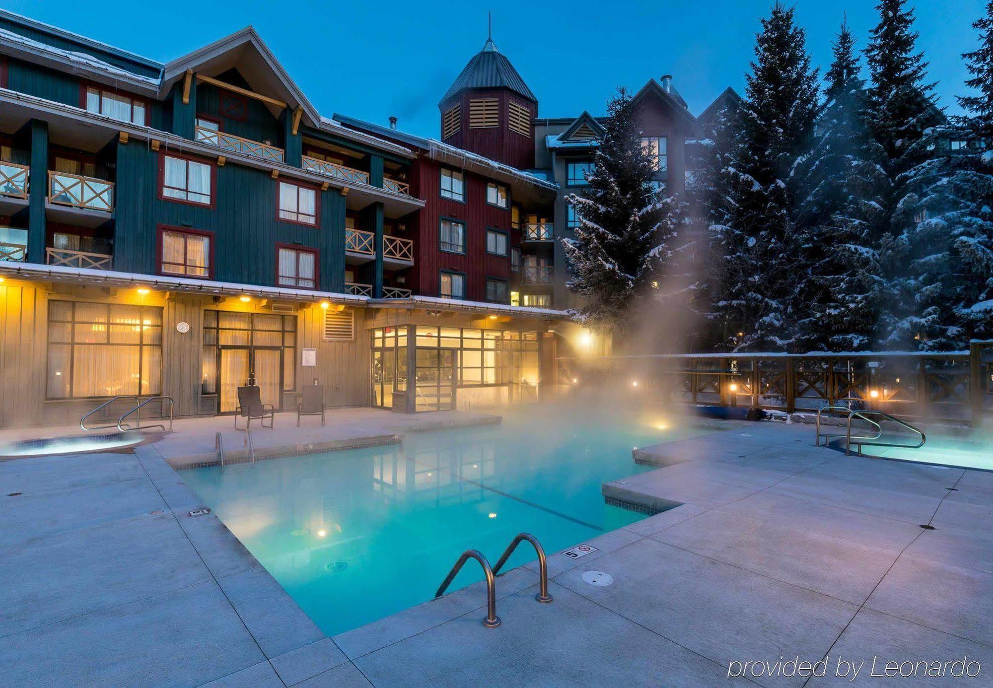 Delta Hotels By Marriott Whistler Village Suites Extérieur photo