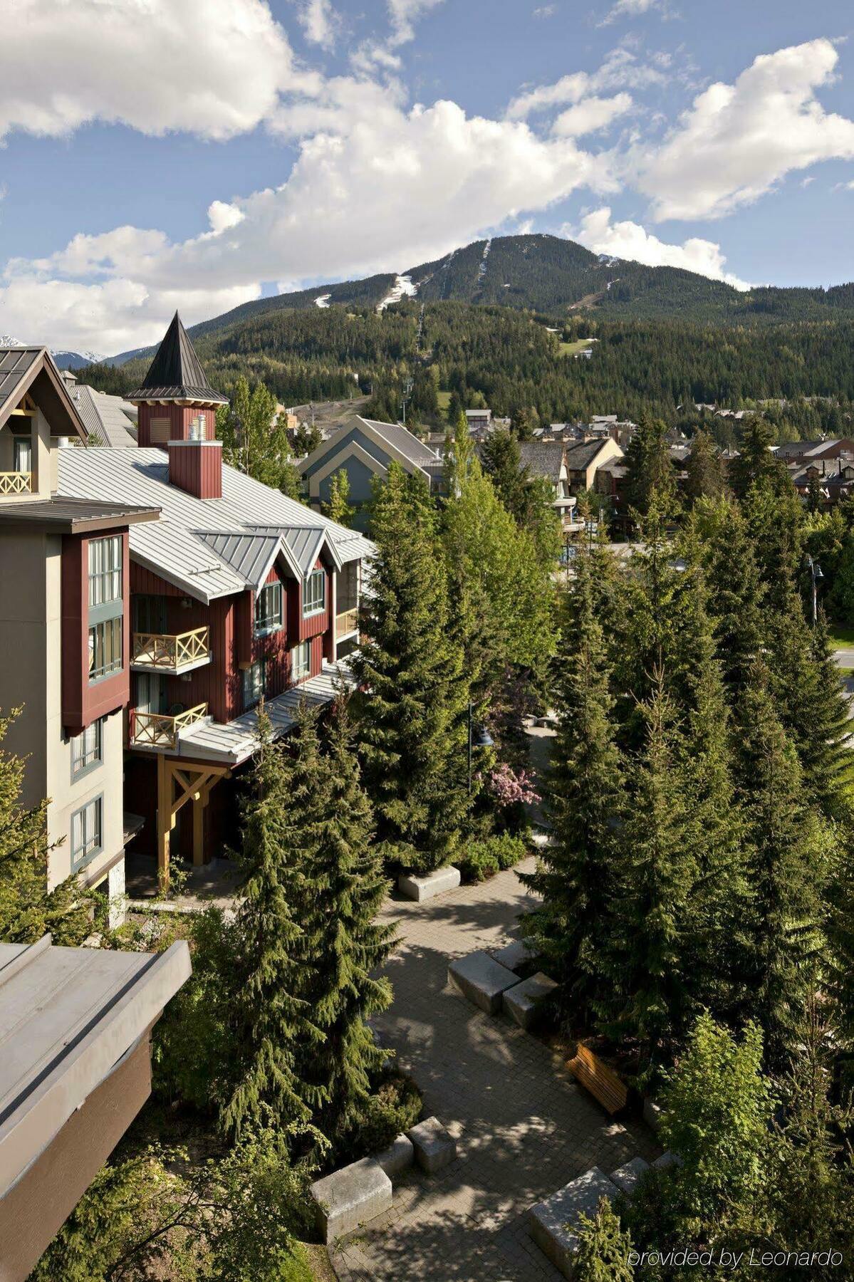 Delta Hotels By Marriott Whistler Village Suites Extérieur photo