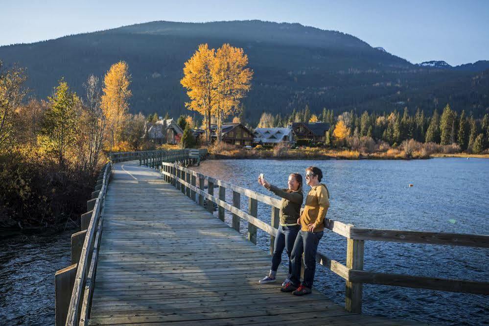 Delta Hotels By Marriott Whistler Village Suites Extérieur photo